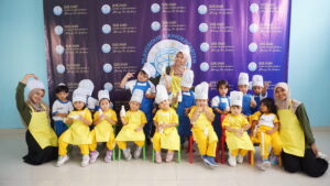 Foto Bersama Kegiatan Fun Cooking Playgroup GIS 3 Jogja (Dokumentasi GIS 3 Jogja)
