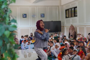 Potret Storytime bersama Kak Syakirinu di Hall JHS